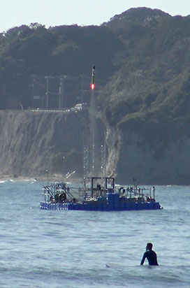 ハイブリッドロケット打ち上げの様子